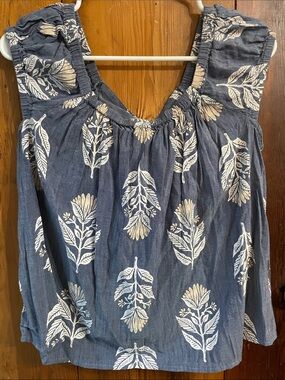 Old Navy Navy Floral-Print Sleeveless Tank